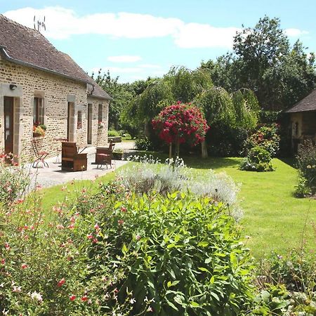 Chambre D'Hote Courtoux Saint-Denis-sur-Sarthon Luaran gambar