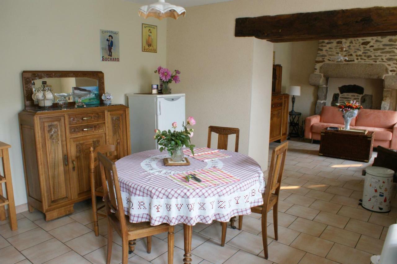 Chambre D'Hote Courtoux Saint-Denis-sur-Sarthon Luaran gambar